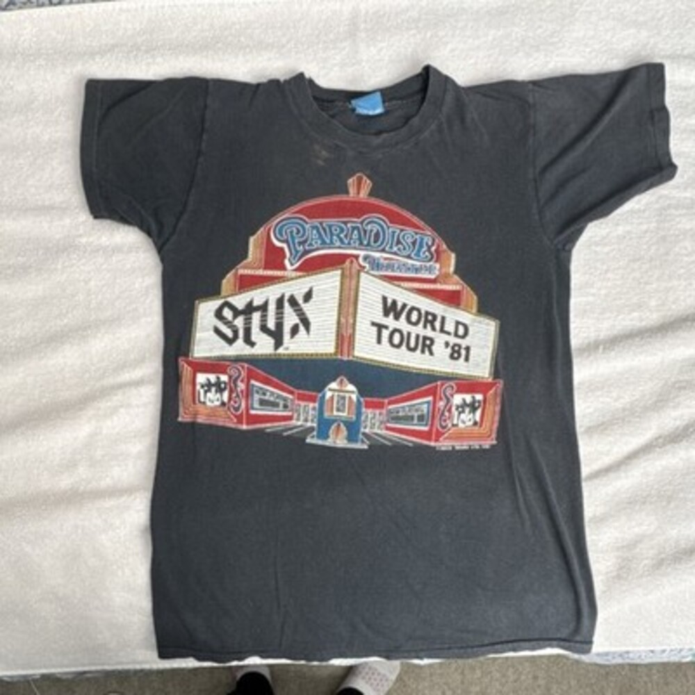 Vintage 1981 Styx Paradise Theatre Concert Tour T-Shirt . Original Owner